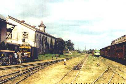 Central Santa Lucia Railroad yard 2000 courtesy of Christopher Walker, U.K.